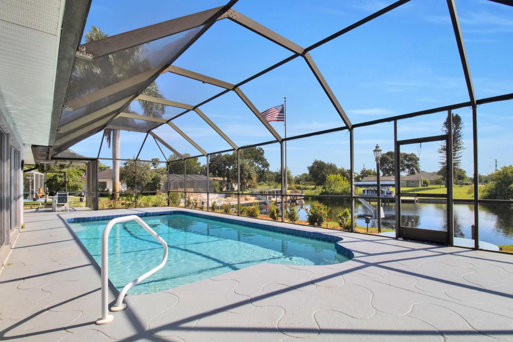 Pet Friendly Canal Front 3-Bedroom Grand Villa With Pool, Linai And Dock Port Charlotte Zewnętrze zdjęcie